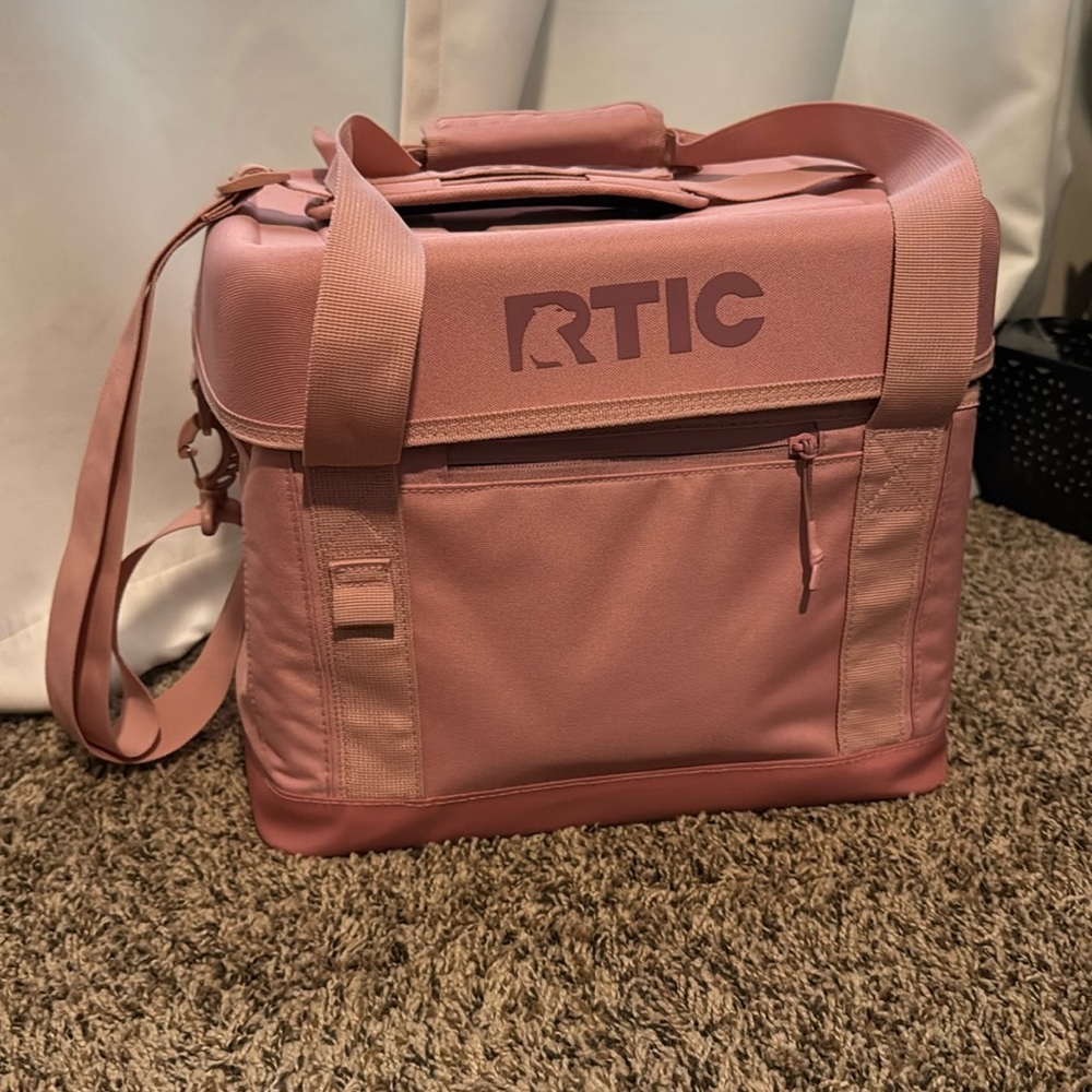 Rtic Collapsable Cooler